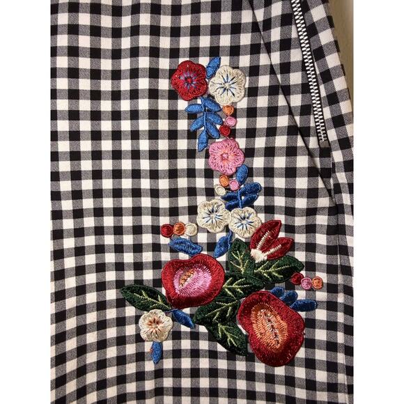 Zara Embroidered Floral Checkered High Rise Shorts - M - Picture 5 of 10